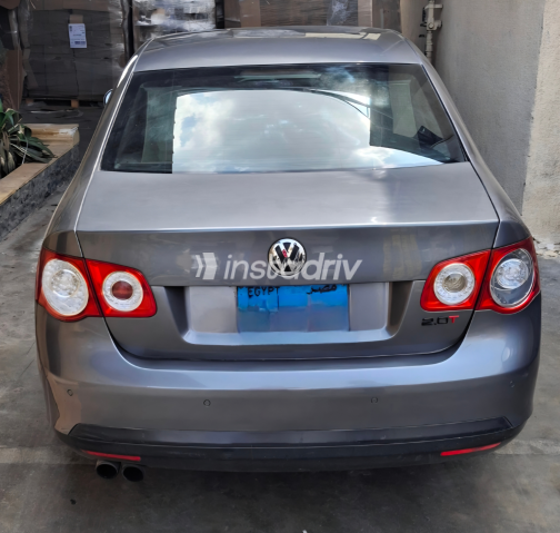 Volkswagen Jetta 2010 Dark Gray Automatic Used for Sale in Greater Cairo ( Cairo + Giza) - 4