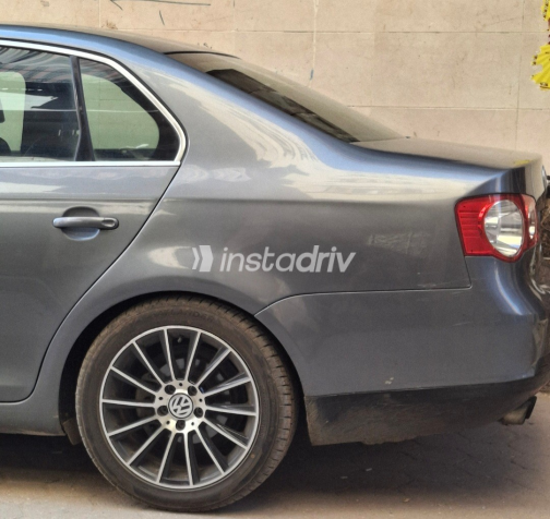 Volkswagen Jetta 2010 Dark Gray Automatic Used for Sale in Greater Cairo ( Cairo + Giza) - 5