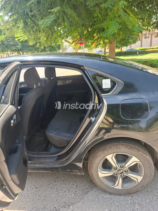 Kia Grand Cerato 2020 Black Automatic Used for Sale in Greater Cairo ( Cairo + Giza) - 3