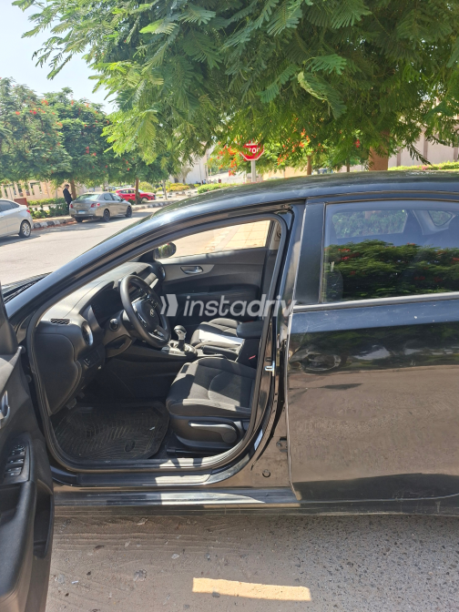 Kia Grand Cerato 2020 Black Automatic Used for Sale in Greater Cairo ( Cairo + Giza) - 5