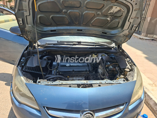 Opel Astra 2017 White Automatic Used for Sale in Greater Cairo ( Cairo + Giza) - 2