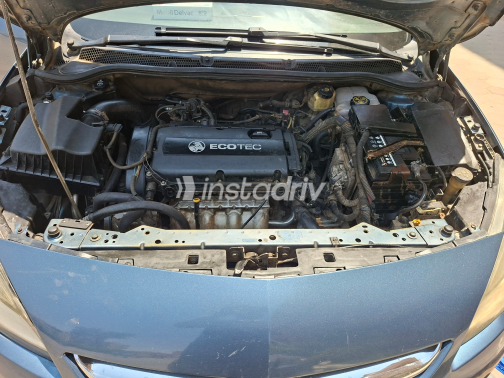 Opel Astra 2017 White Automatic Used for Sale in Greater Cairo ( Cairo + Giza) - 7