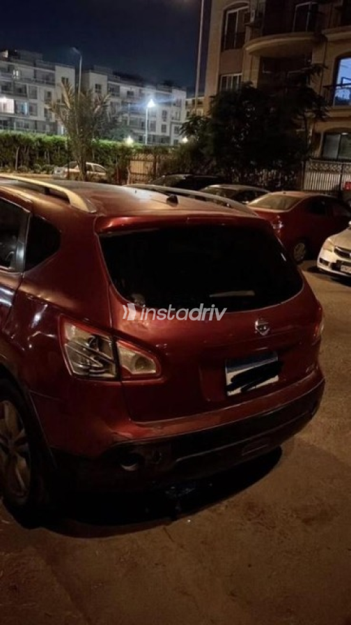 Nissan Qashqai 2013 Red Automatic Used for Sale in Cairo - 4
