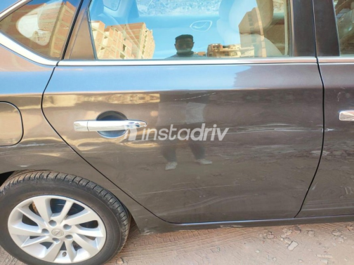 Nissan Sentra 2018 White Automatic Used for Sale in Greater Cairo ( Cairo + Giza) - 3