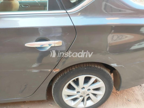 Nissan Sentra 2018 White Automatic Used for Sale in Greater Cairo ( Cairo + Giza) - 4