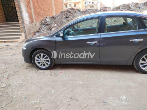 Nissan Sentra 2018 White Automatic Used for Sale in Greater Cairo ( Cairo + Giza) - 5
