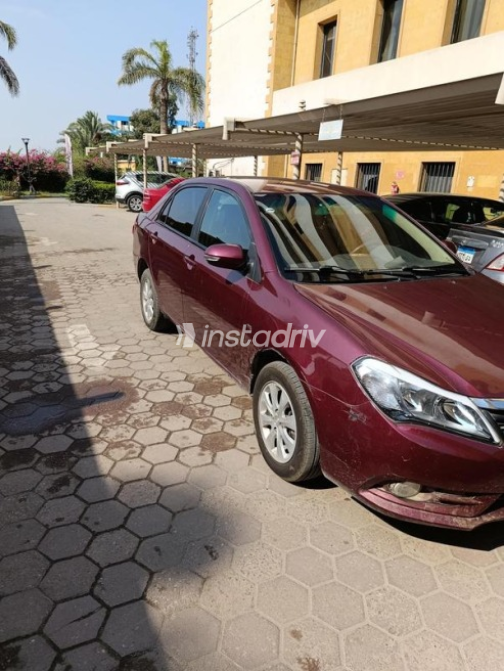 بى واى دى‬ F3 2025 أبيض أوتوماتيك مستعملة للبيع في القاهرة الكبرى ( القاهرة - الجيزة) - 1