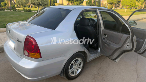 Hyundai Verna 2017 Silver Manual Used for Sale in Greater Cairo ( Cairo + Giza) - 3