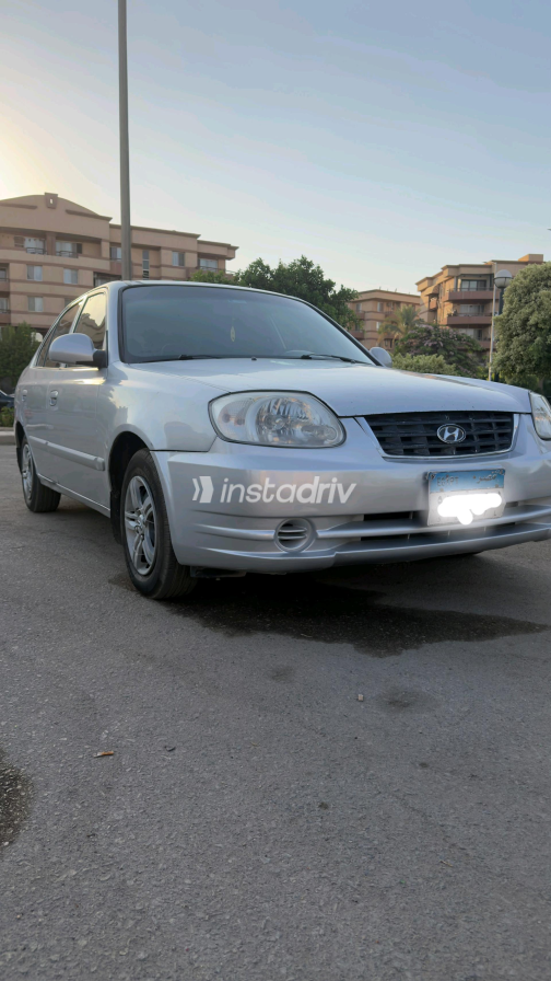 Hyundai Verna 2017 Silver Manual Used for Sale in Greater Cairo ( Cairo + Giza) - 6