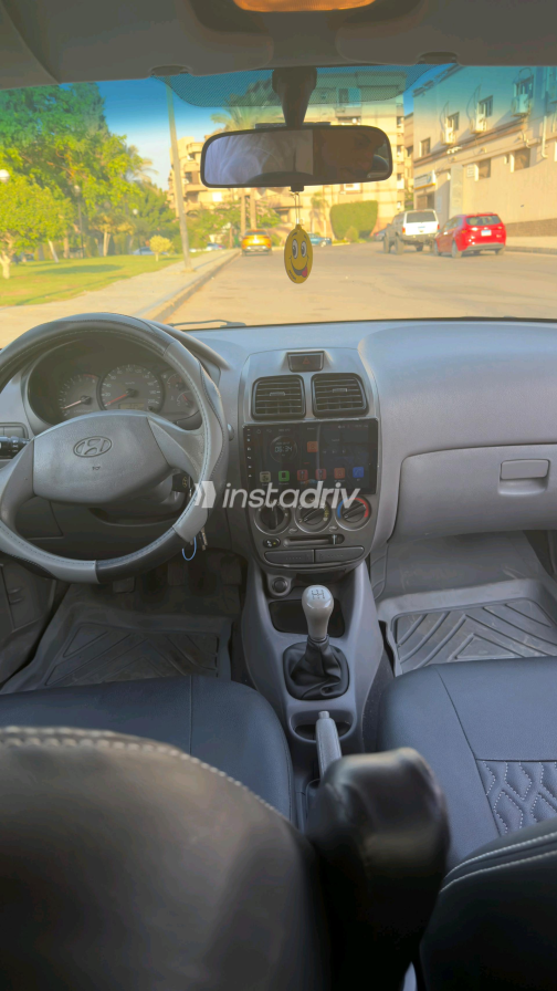 Hyundai Verna 2017 Silver Manual Used for Sale in Greater Cairo ( Cairo + Giza) - 10