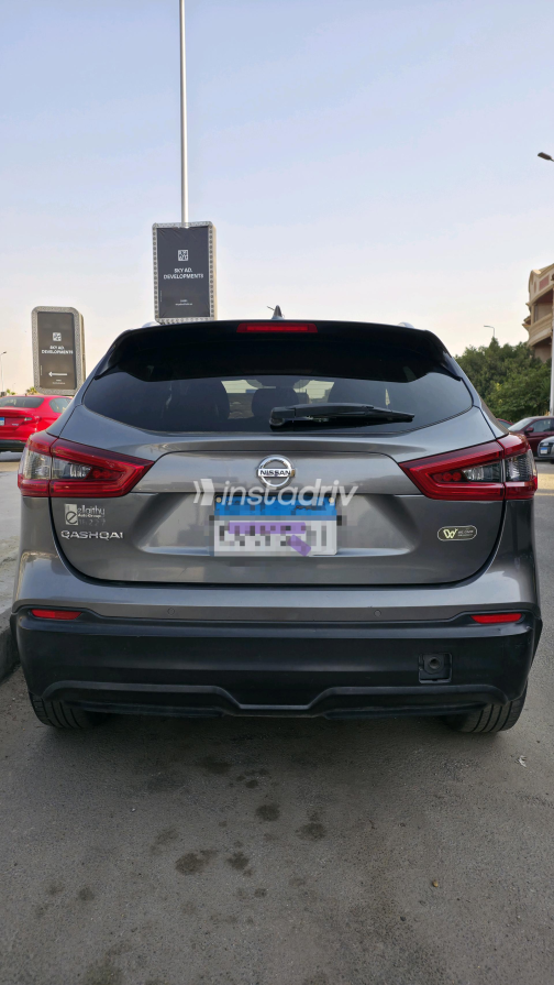 Nissan Qashqai 2018 Gray Automatic Used for Sale in Greater Cairo ( Cairo + Giza) - 4