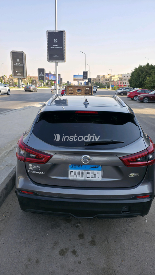Nissan Qashqai 2018 Gray Automatic Used for Sale in Greater Cairo ( Cairo + Giza) - 5