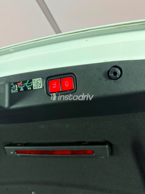 مرسيدس E 200 2024 أبيض أوتوماتيك مستعملة للبيع في القاهرة الكبرى ( القاهرة - الجيزة) - 10