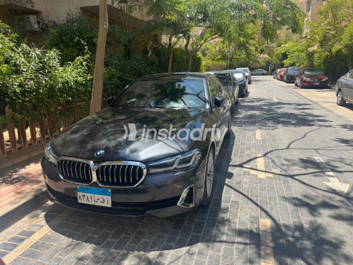 BMW 520 2021 Dark Gray Automatic Used for Sale in Greater Cairo ( Cairo + Giza) - 4
