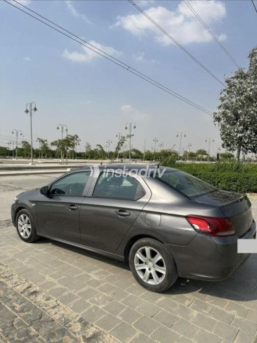 Peugeot 301 2021 White Automatic Used for Sale in Greater Cairo ( Cairo + Giza) - 4