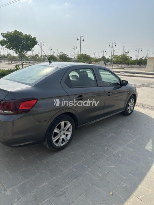 Peugeot 301 2021 White Automatic Used for Sale in Greater Cairo ( Cairo + Giza) - 5