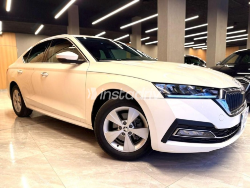 Skoda Octavia 2024 White Automatic Used for Sale in Cairo - 3