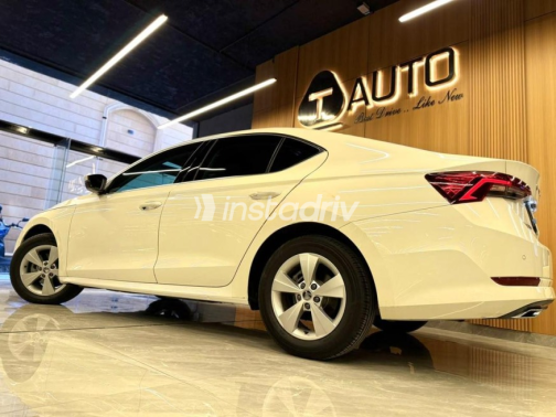 Skoda Octavia 2024 White Automatic Used for Sale in Cairo - 9
