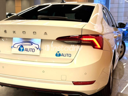 Skoda Octavia 2024 White Automatic Used for Sale in Cairo - 10