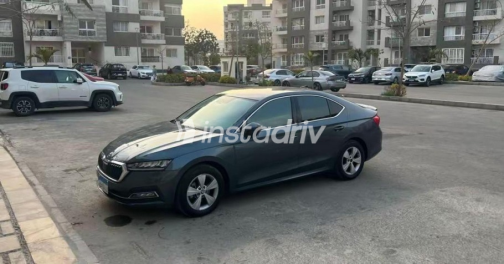 Skoda Octavia A8 2021 White Automatic Used for Sale in Greater Cairo ( Cairo + Giza) - 4