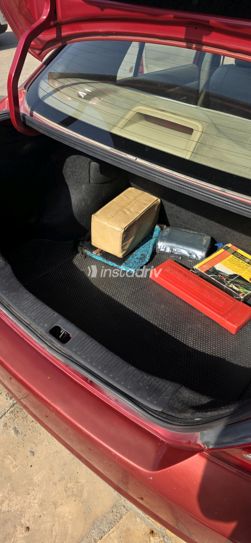 Nissan Tiida 2010 Red Automatic Used for Sale in Greater Cairo ( Cairo + Giza) - 4