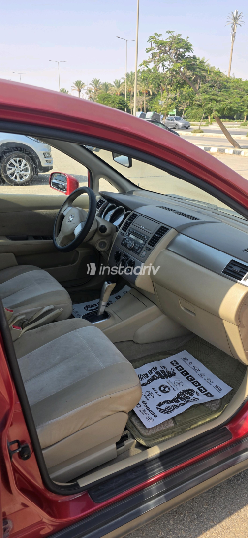 Nissan Tiida 2010 Red Automatic Used for Sale in Greater Cairo ( Cairo + Giza) - 7