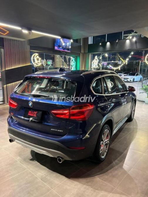 بي ام دبليو X1 2019 أزرق غامق أوتوماتيك مستعملة للبيع في مدينة الشيخ زايد - 4