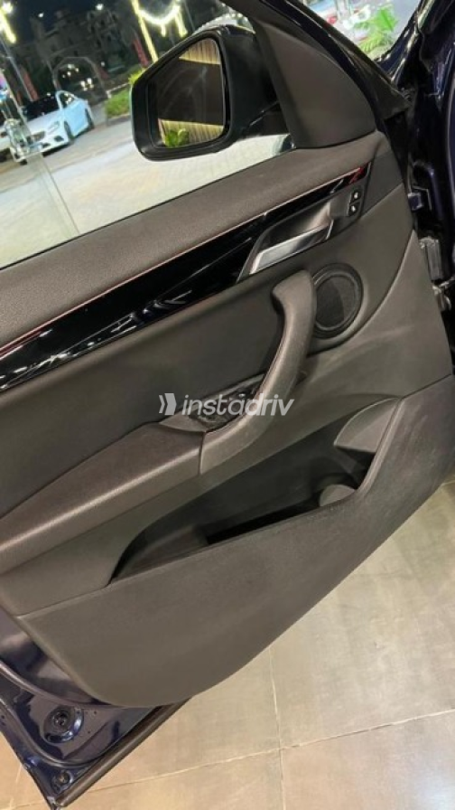 بي ام دبليو X1 2019 أزرق غامق أوتوماتيك مستعملة للبيع في مدينة الشيخ زايد - 6