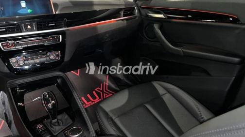 بي ام دبليو X1 2019 أزرق غامق أوتوماتيك مستعملة للبيع في مدينة الشيخ زايد - 9