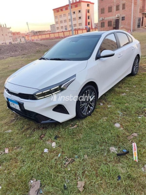 Kia K3 2023 White Automatic Used for Sale in Kafr el-Sheikh - 3