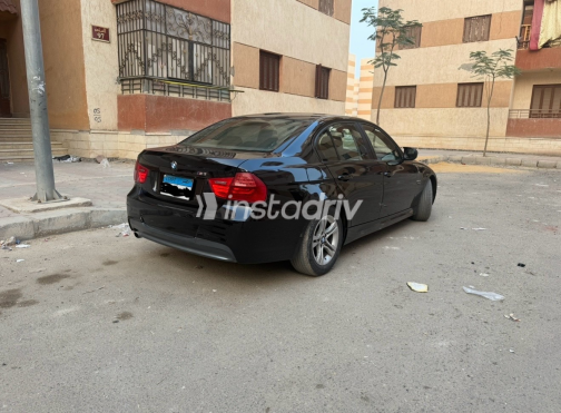 BMW 318 2011 Black Automatic Used for Sale in Greater Cairo ( Cairo + Giza) - 2