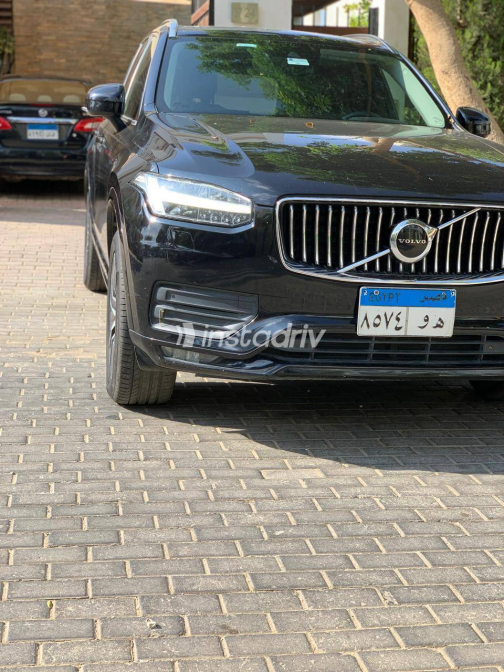 فولفو XC90 2020 أسود أوتوماتيك مستعملة للبيع في القاهرة الكبرى ( القاهرة - الجيزة) - 1