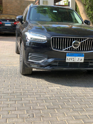 فولفو XC90 2020 أسود أوتوماتيك مستعملة للبيع في القاهرة الكبرى ( القاهرة - الجيزة)