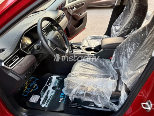 جاك J7 2025 أحمر غامق أوتوماتيك مستعملة للبيع في مدينة نصر - 5
