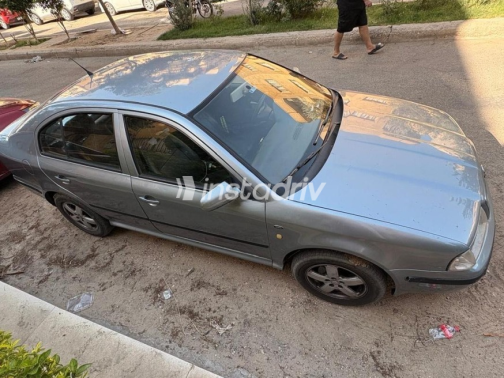 Skoda Octavia 2003 Silver Automatic Used for Sale in Cairo - 2