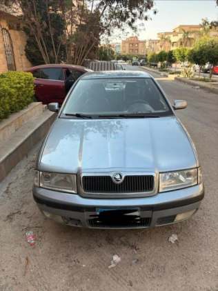 سكودا اوكتافيا 2003 فضي أوتوماتيك مستعملة للبيع في القاهرة