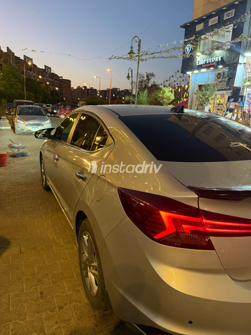 Hyundai Elantra AD 2026 Silver Automatic Used for Sale in Greater Cairo ( Cairo + Giza) - 4
