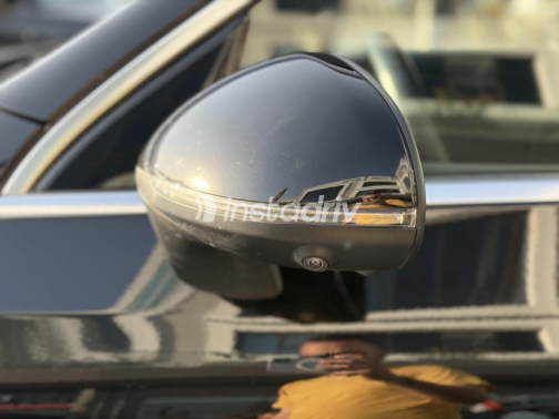 Mercedes GLC 300 2023 Black Automatic Used for Sale in Sheikh Zayed City - 9