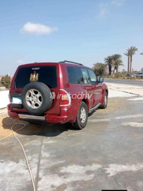 Mitsubishi Pajero 2001 Burgundy Automatic Used for Sale in Cairo - 4