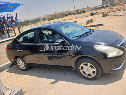 Nissan Sunny 2018 White Automatic Used for Sale in Greater Cairo ( Cairo + Giza) - 3