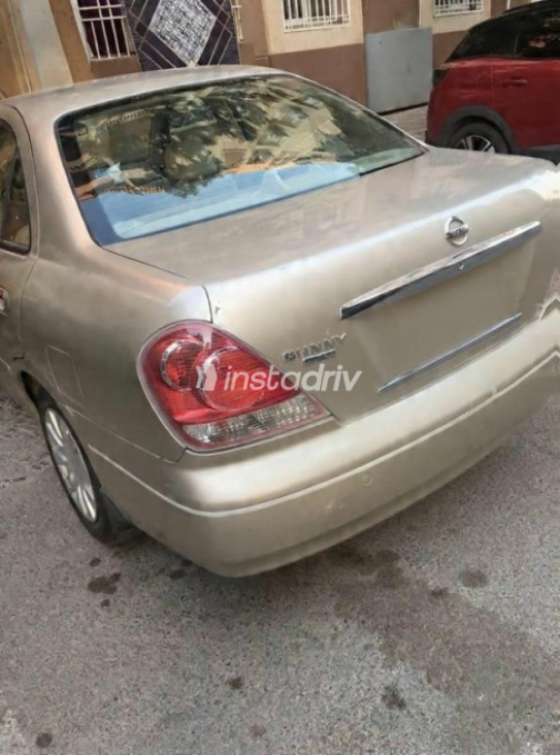 Nissan Sunny 2015 Bronze Automatic Used for Sale in Madinaty - 2