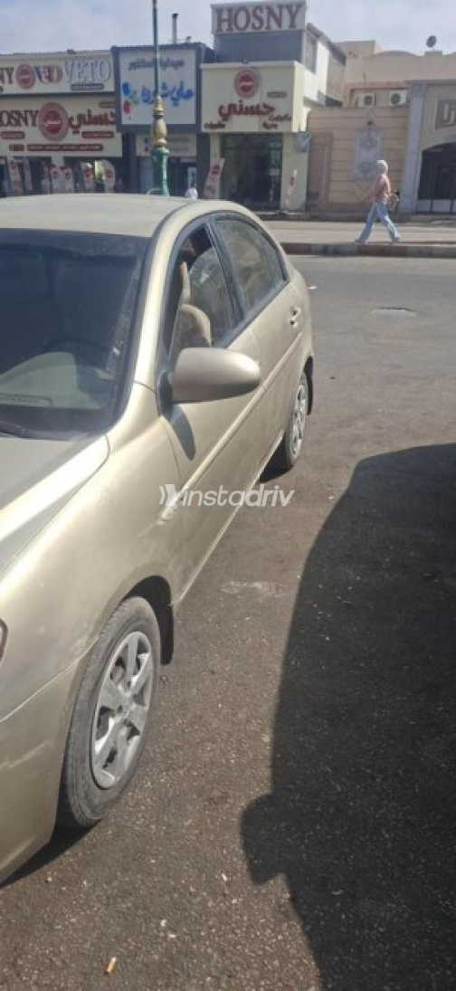 Hyundai Accent 2010 Gold Automatic Used for Sale in Damanhur - 2