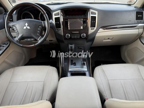 Mitsubishi Pajero 2020 White Automatic Used for Sale in Sheikh Zayed City - 7