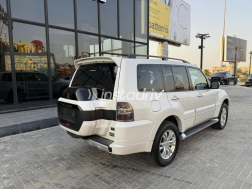 Mitsubishi Pajero 2020 White Automatic Used for Sale in Sheikh Zayed City - 8
