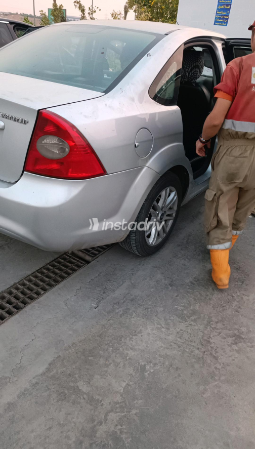 Ford Focus 2010 Silver Automatic Used for Sale in Greater Cairo ( Cairo + Giza) - 1