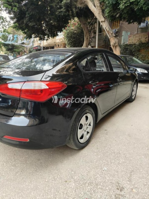 Kia Cerato 2015 Black Automatic Used for Sale in El Haram - 3
