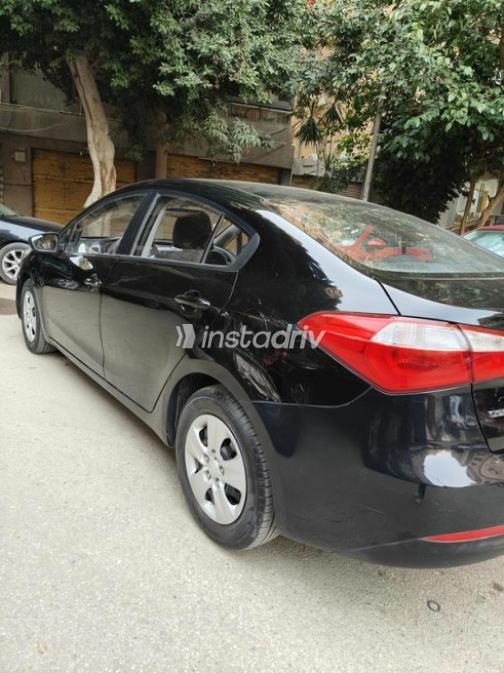 Kia Cerato 2015 Black Automatic Used for Sale in El Haram - 4