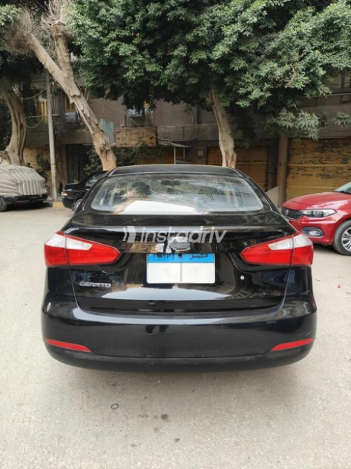Kia Cerato 2015 Black Automatic Used for Sale in El Haram - 5