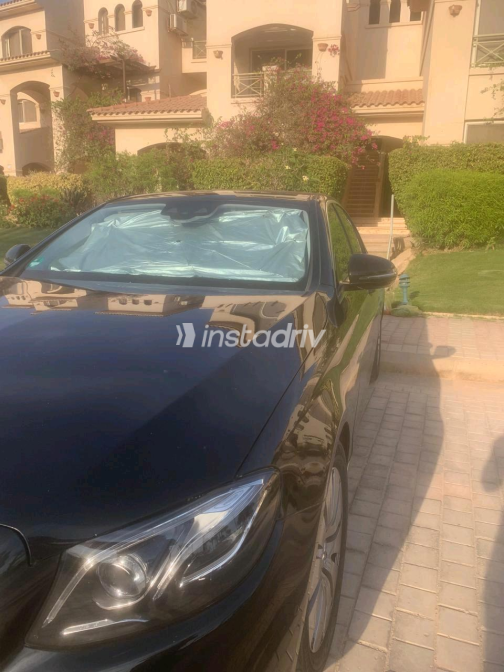 Mercedes E 200 2019 Black Automatic Used for Sale in Greater Cairo ( Cairo + Giza) - 8