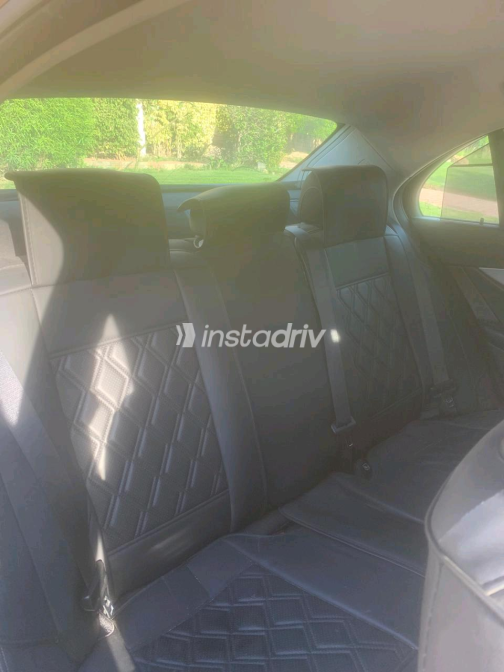 Mercedes E 200 2019 Black Automatic Used for Sale in Greater Cairo ( Cairo + Giza) - 9